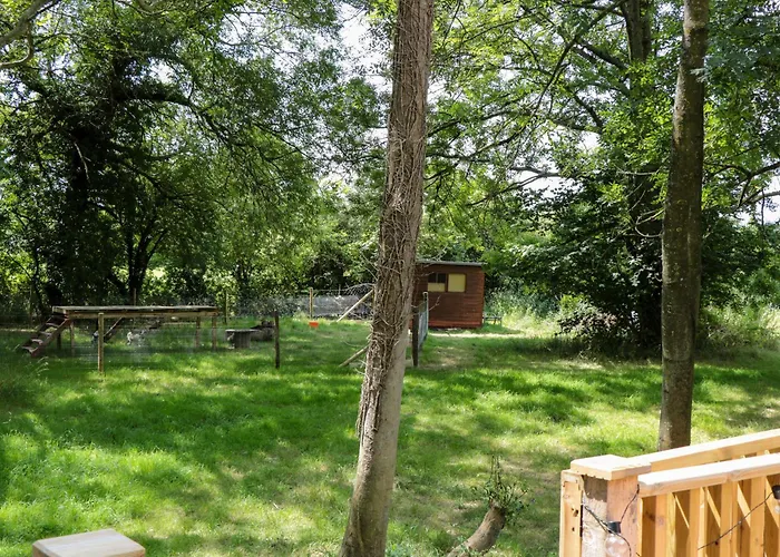 The Foxes Den Shepherds Hut